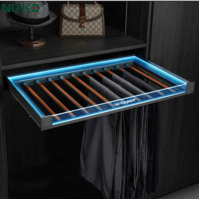 Bon prix Tringle à pantalon coulissante en verre avec éclairage LED pour armoire en ligne