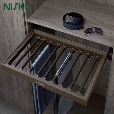 Giá tốt. Giá treo quần âu khung nhôm kéo ra, đóng êm, chống ăn mòn trực tuyến